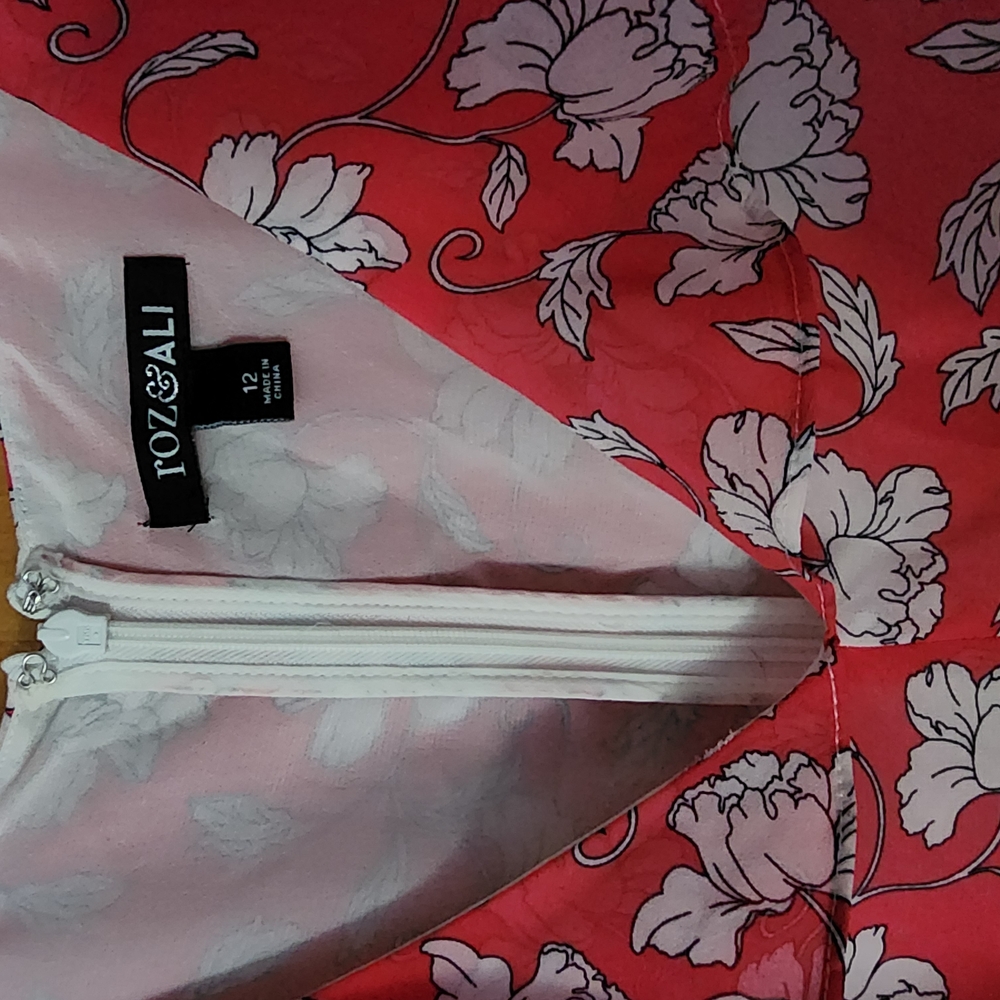 Roz & Ali Red Floral Dress Sz 12